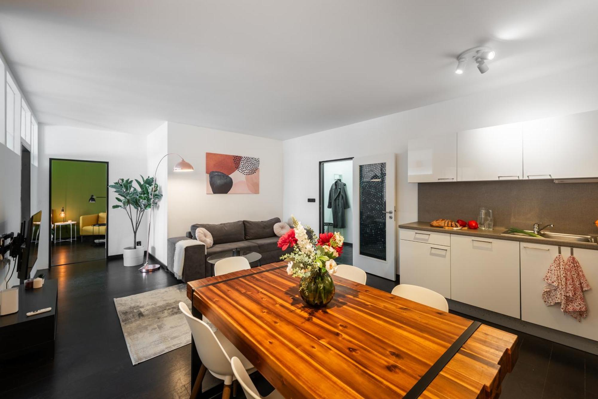 Spacious Apartments Near Karlin Square Praag Buitenkant foto