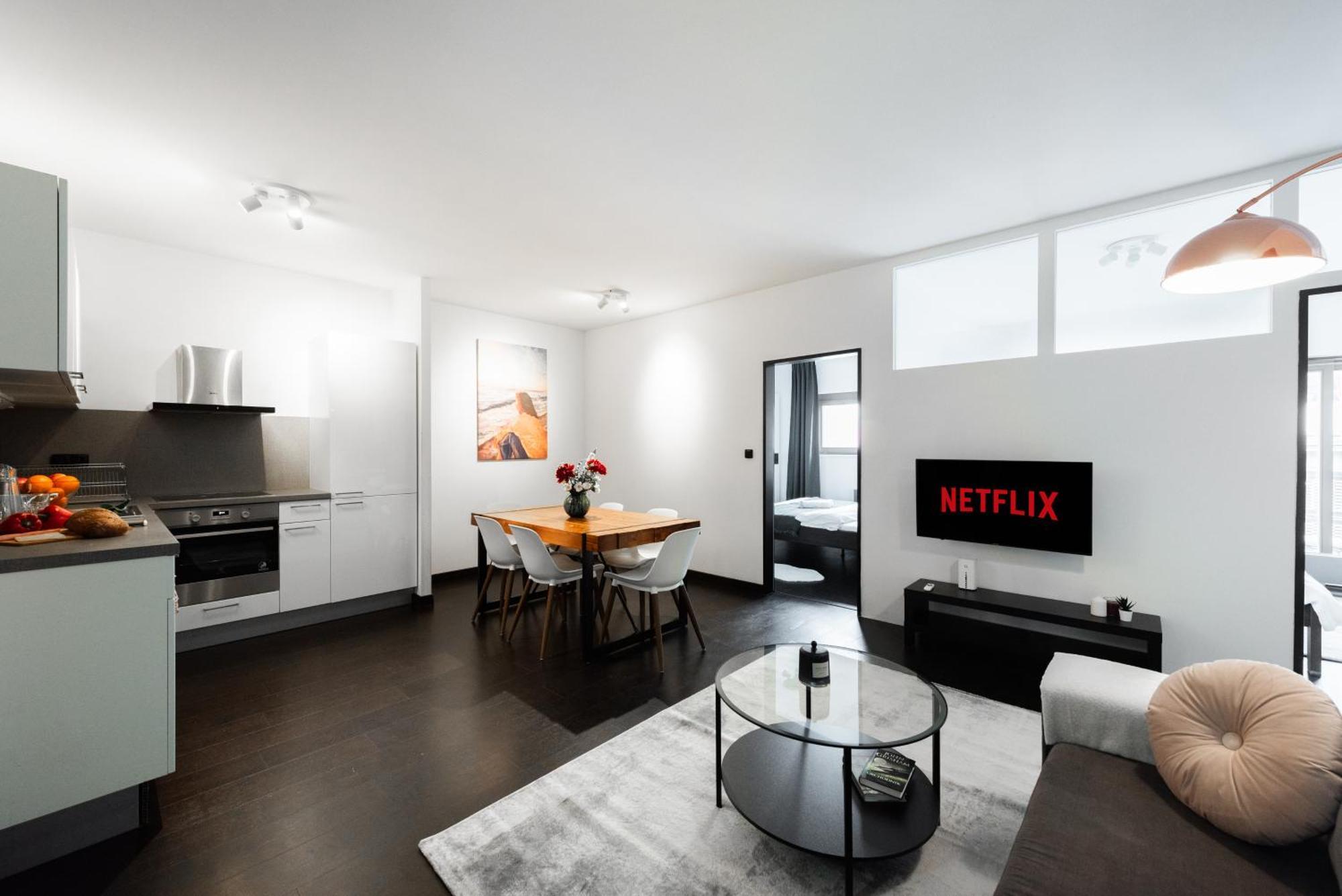 Spacious Apartments Near Karlin Square Praag Buitenkant foto