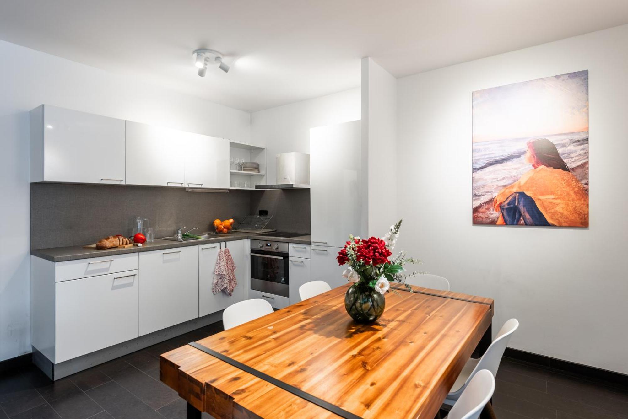 Spacious Apartments Near Karlin Square Praag Buitenkant foto