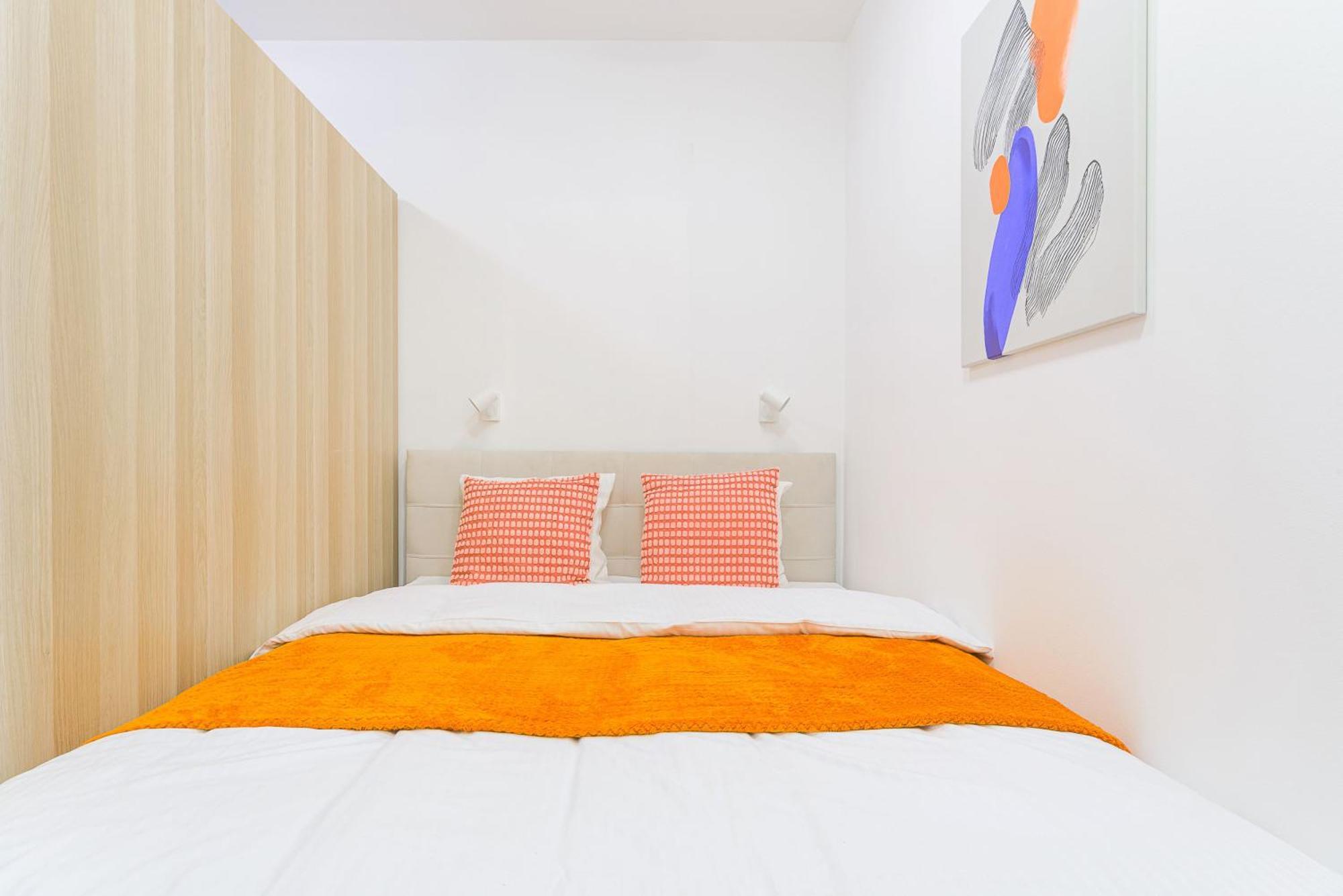 Spacious Apartments Near Karlin Square Praag Buitenkant foto