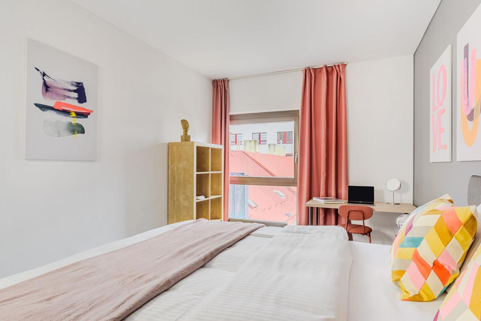 Spacious Apartments Near Karlin Square Praag Buitenkant foto