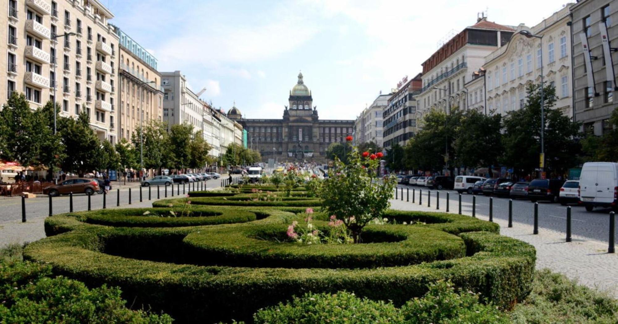 Spacious Apartments Near Karlin Square Praag Buitenkant foto