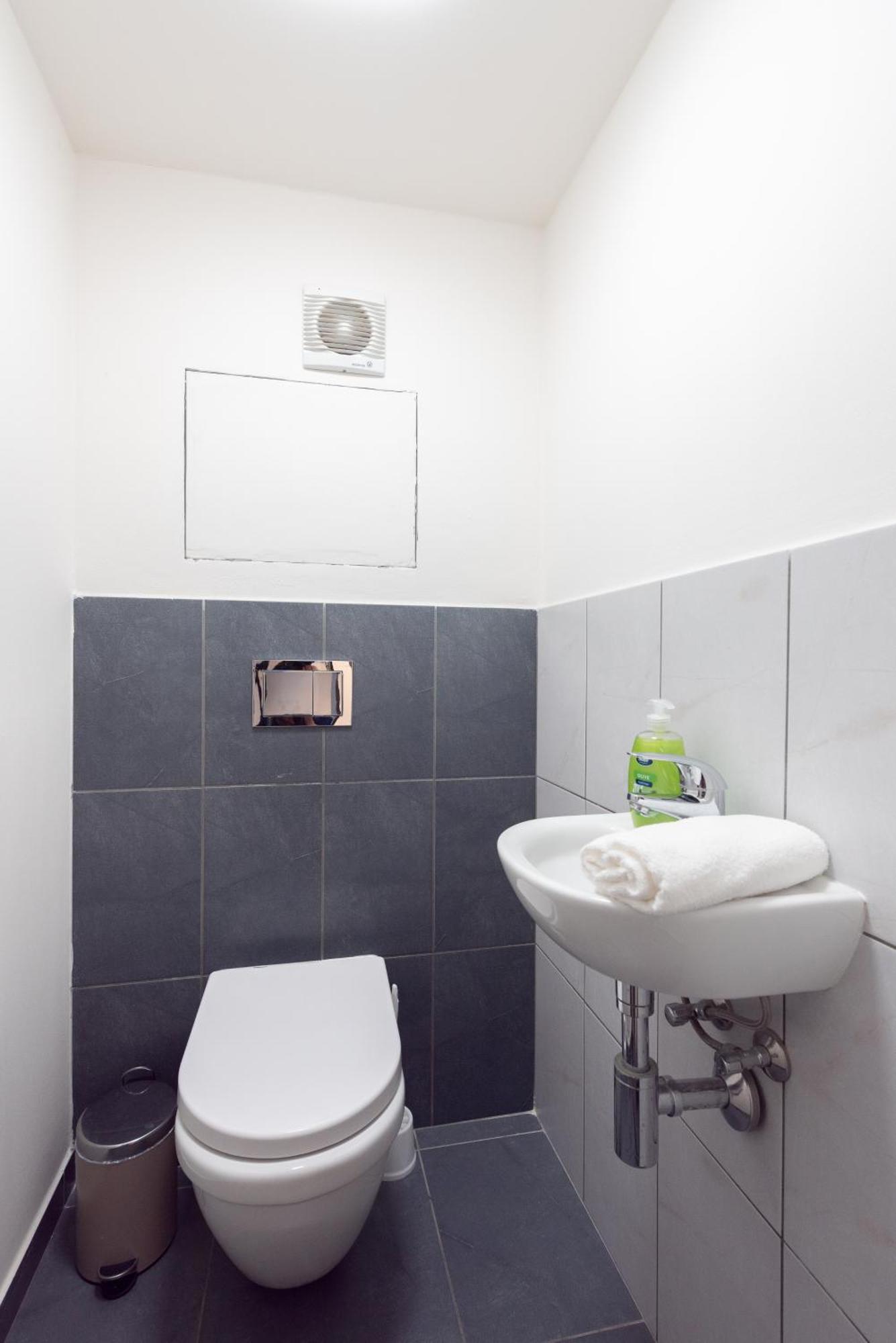 Spacious Apartments Near Karlin Square Praag Buitenkant foto