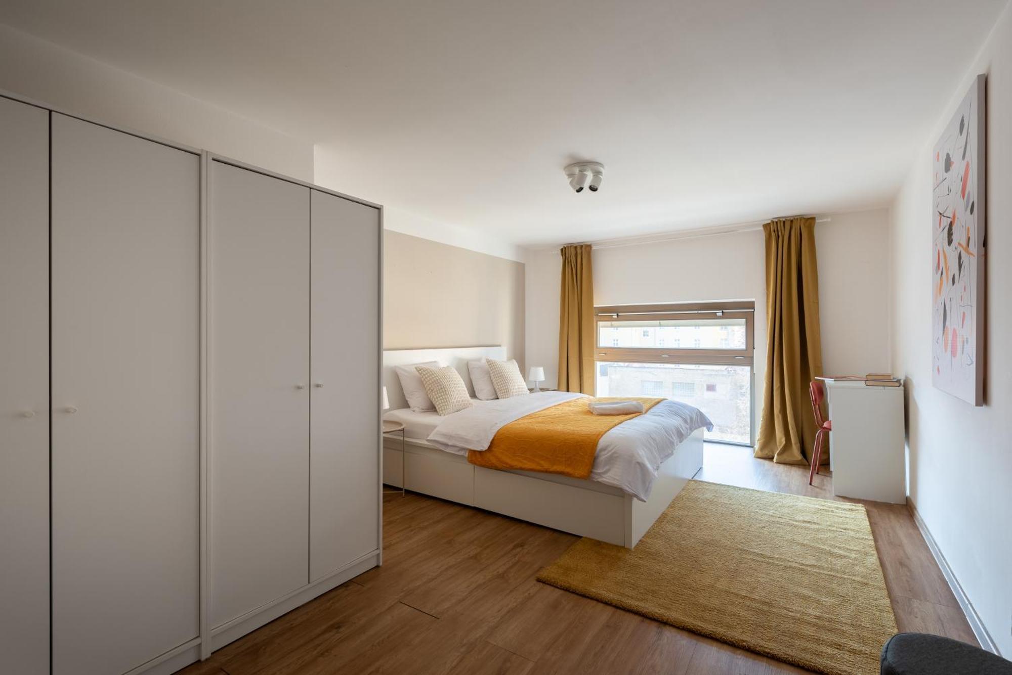 Spacious Apartments Near Karlin Square Praag Buitenkant foto