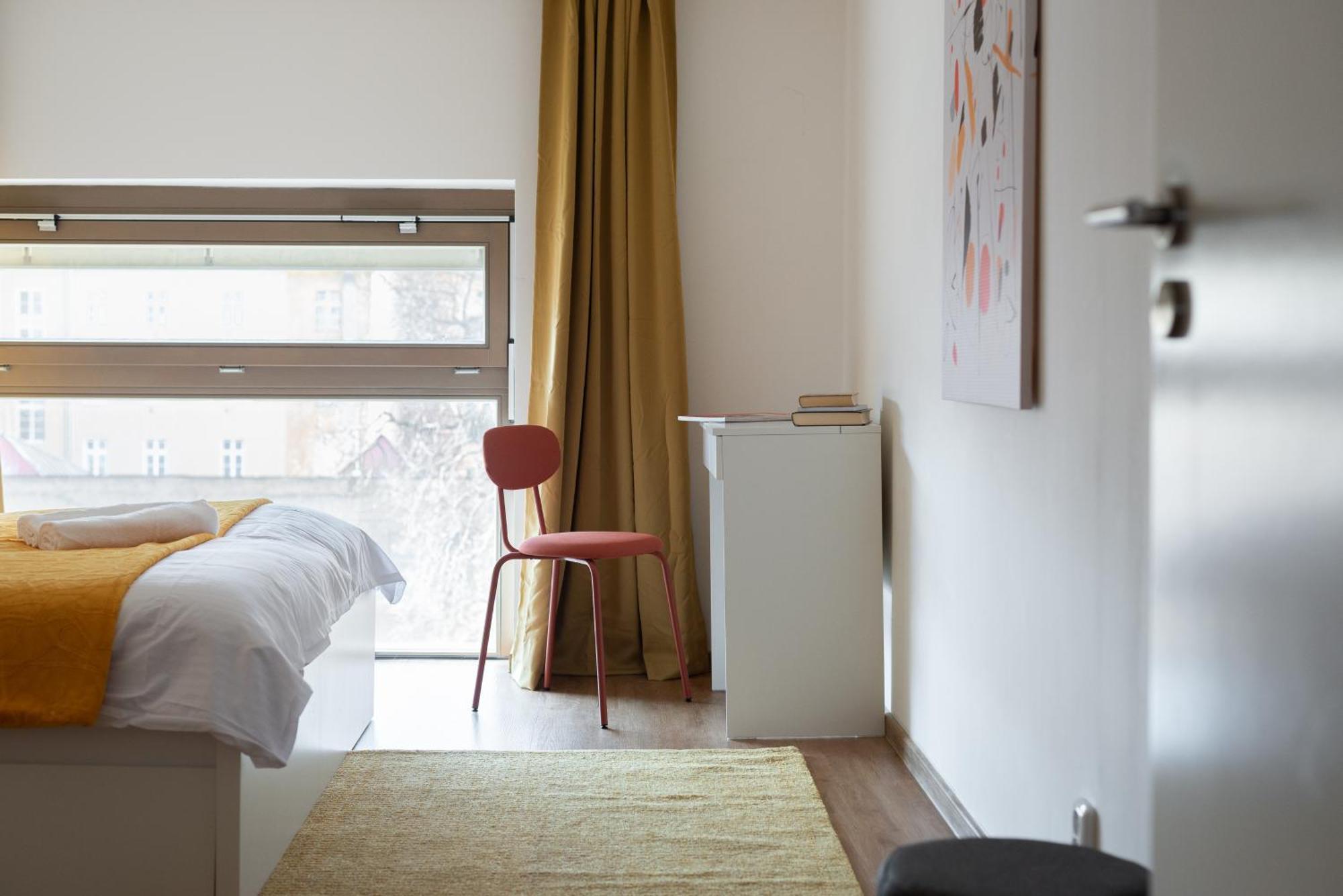 Spacious Apartments Near Karlin Square Praag Buitenkant foto