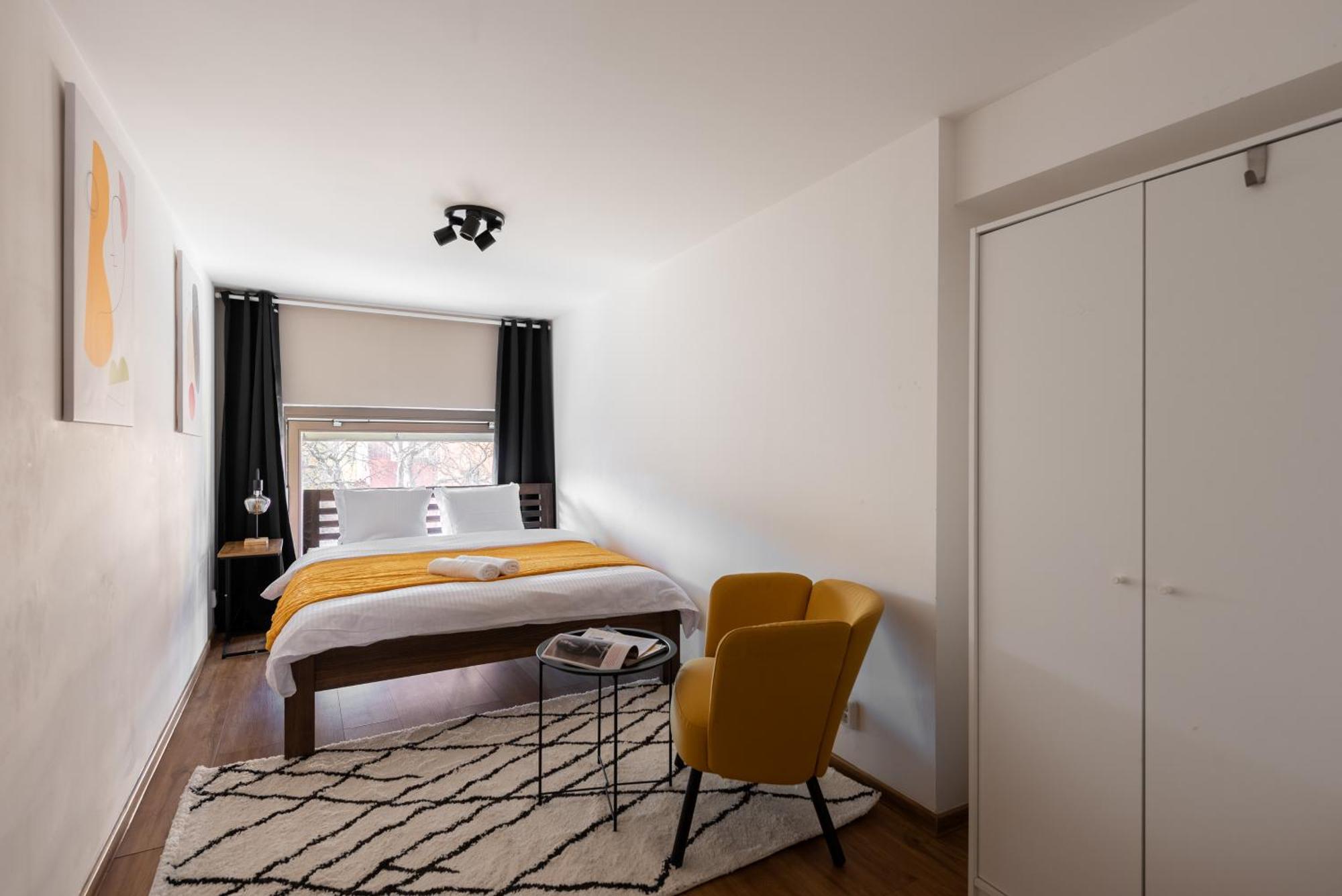 Spacious Apartments Near Karlin Square Praag Buitenkant foto
